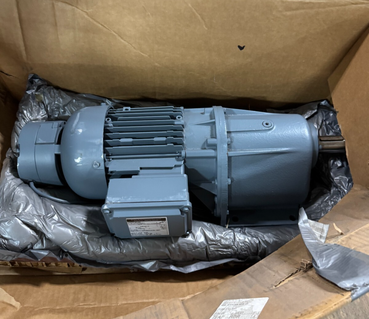 Bauer Gear Motor R1 R2 G12-11/DK84-200-AS/V-T2-S/E008B4 440/480 V 1.35 AMP