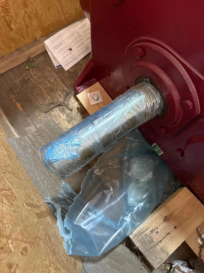 DB SANTASALO GEAR REDUCER 2XT 1KC225N F1-115574 RATIO 206 TO 1 ( 105 HP ) INPUT