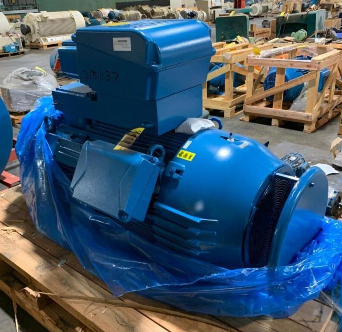 Electric Motor 200 HP Weg W5020036F2EY50 Vertical 1185 RPM 2300 V  Fr 5009/10