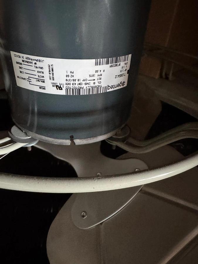 Modine steam or hot water unit Hydronic VA7A Model HSB193SB01SA 115V 1/3 HP1075