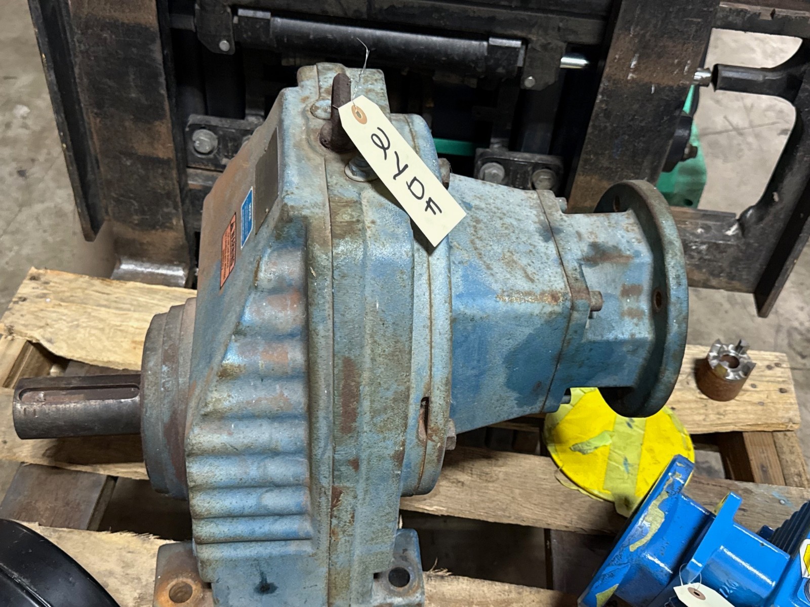 Used SEW-EURODRIVE GEAR REDUCER 2YDF MOD RX107AM256 2.64 RATIO 1860 TORQUE  SHAFT LEN