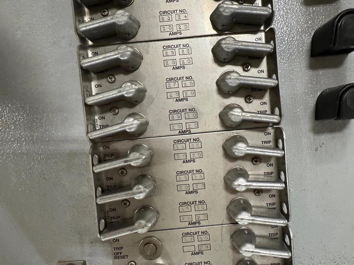 APPLETON/EGS 225 AMP AD7 EXPLOSION PROOF BREAKER PANEL ALPND22C42ML-359 120/208V