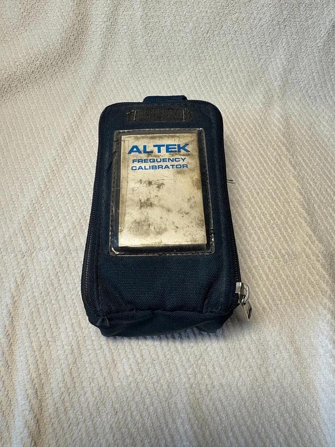 RIS ACUPRO FREQUENCY CALIBRATOR AB3 MOD CL-2241 SER 12818