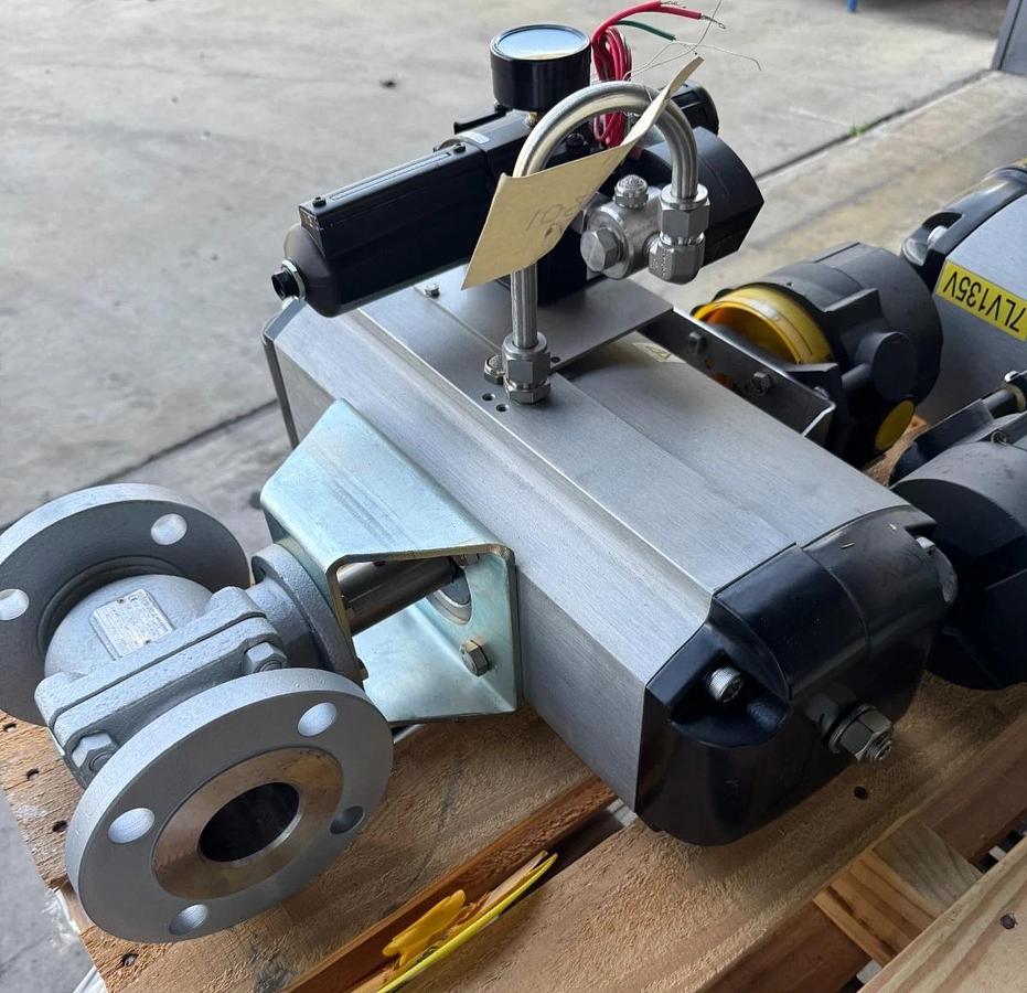 ARGUS 2" 150 RF FP BALL VALVE FK79 V40 41 CS BODY WITH AUTOMAX ACTUATOR S150S05