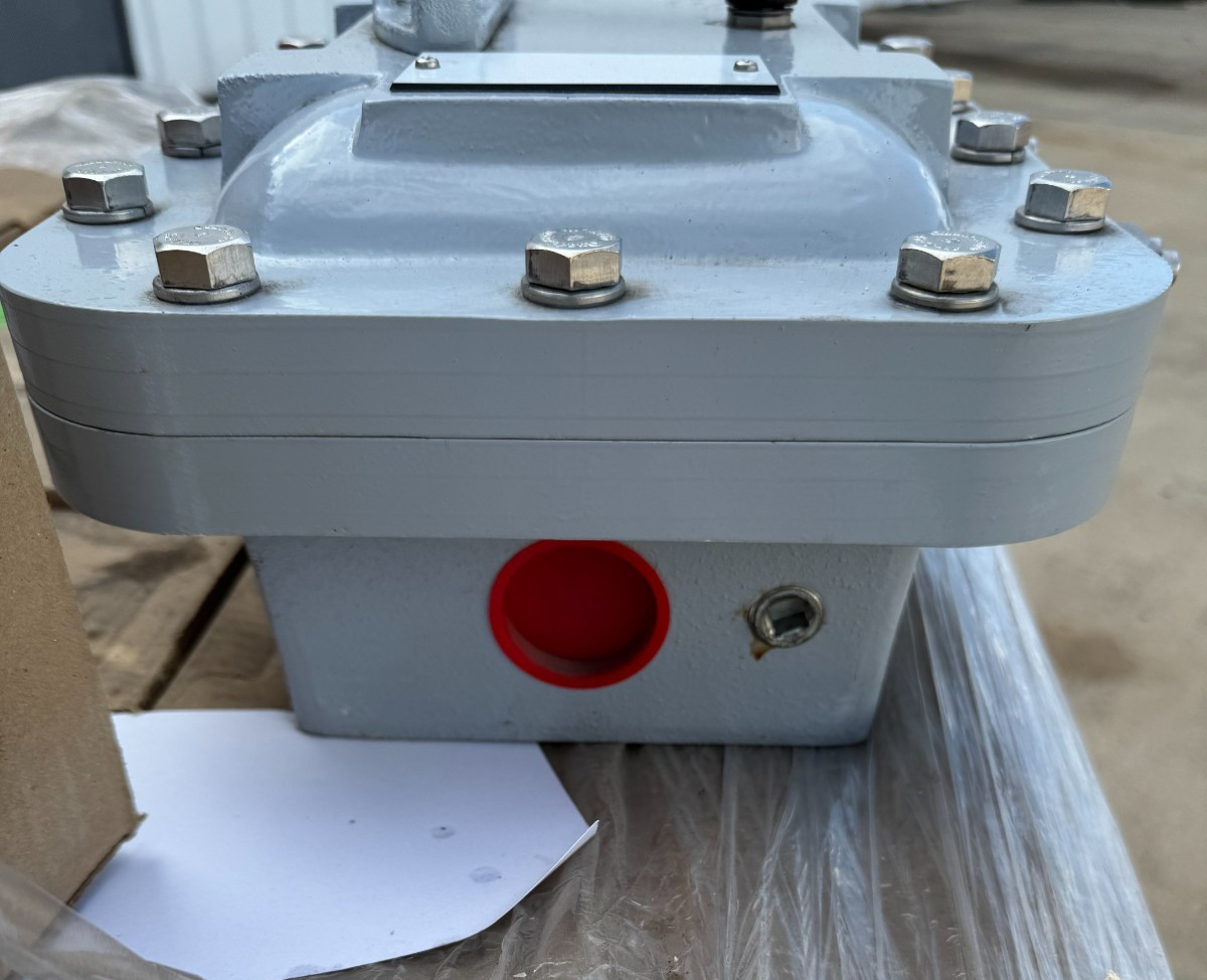 EGS APPLETON 20 AMP EXPLOSION PROOF BREAKER BOX AEAB12620S AD11C 600 V 2 PH 5 OU