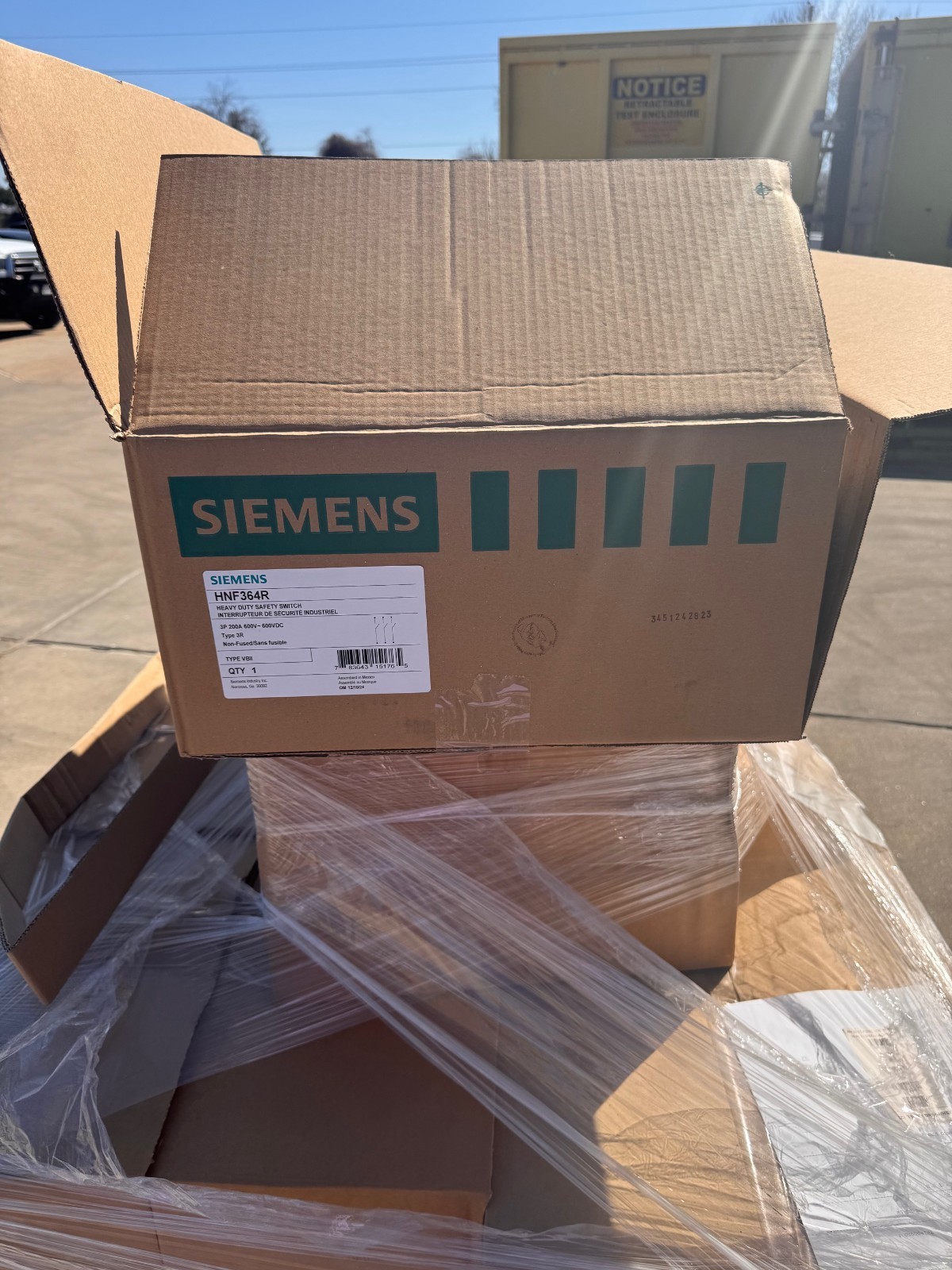 SIEMENS HEAVY DUTY SAFETY SWITCH 3 P 200 AMP MOD HNF364R