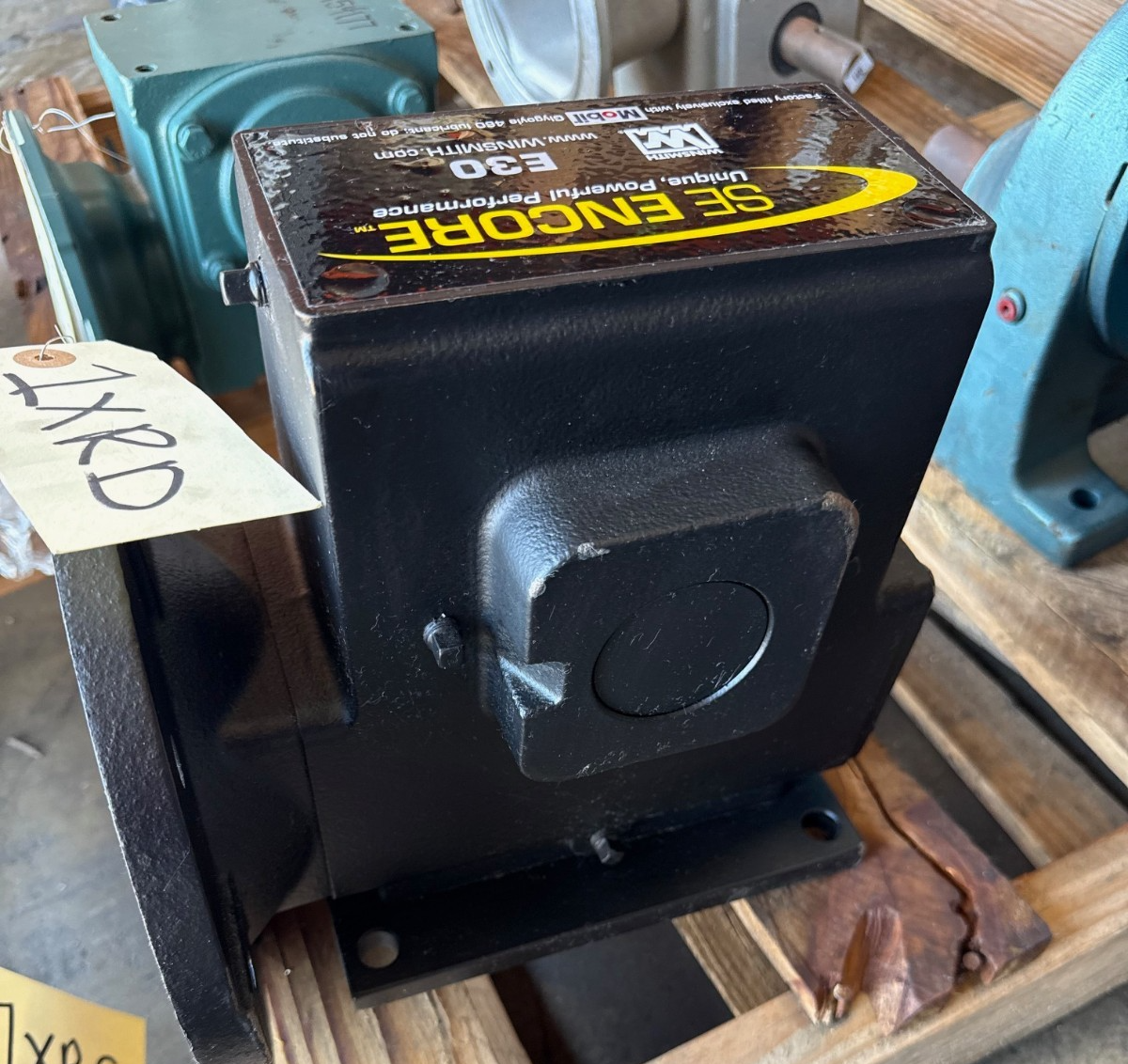 ENCORE WINSMITH GEAR REDUCER 1XRD MOD E24MDNS31000C1 1750 RPM IN 20 TO 1 RATIO