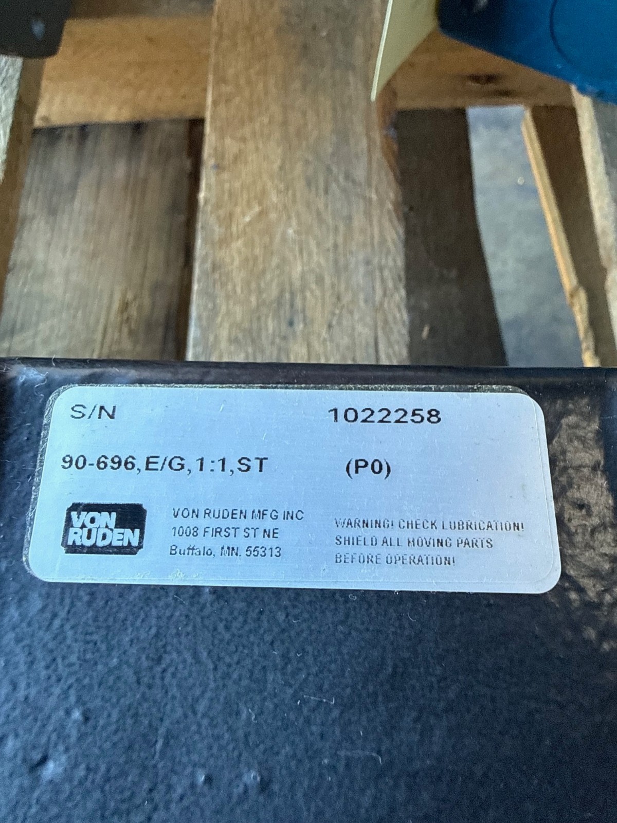 VON RUDEN RIGHT ANGLE GEAR BOX 1XQG 1 TO 1 RATIO MODEL 90-696 EG 1:1 ST