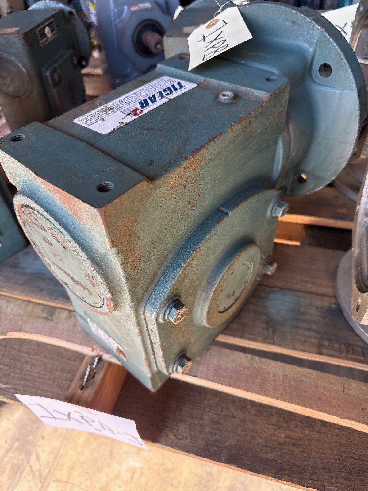 TIGEAR/2 BALDOR GEAR REDUCER 1XPA 1XPB MOD 35Q20R181750 RPM 20 TO 1 RATIO 5.96 H