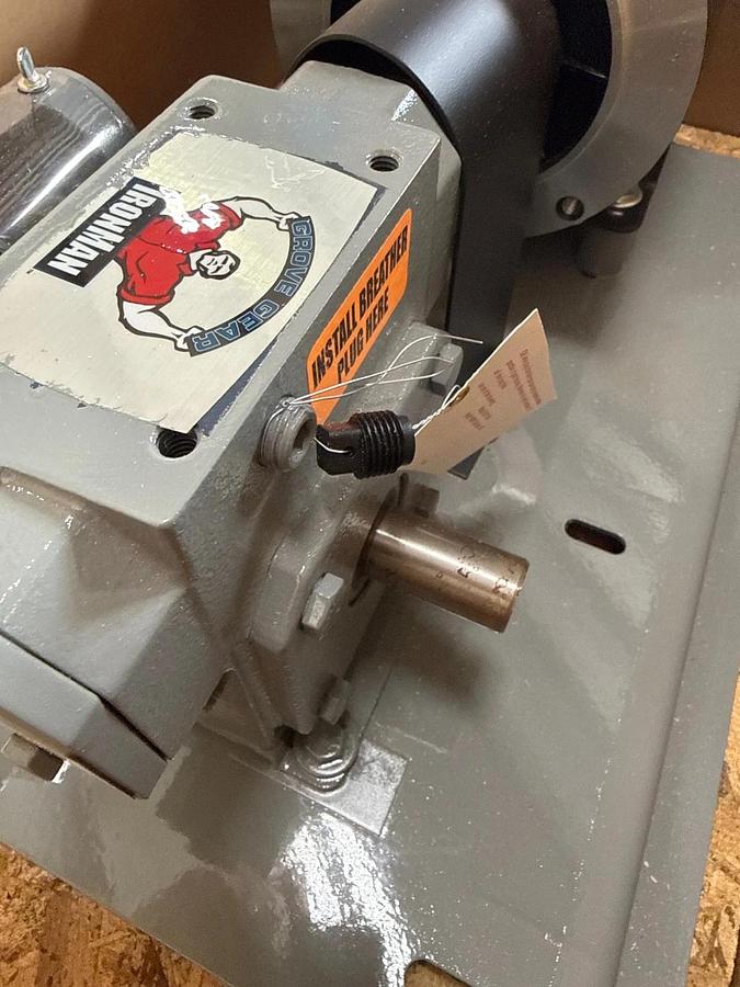 IRON MAN GEAR MOTOR W RELIEF VALVE 2XSA 2XSB MOD NH-T-821-50-D SP 50 TO 1 RATIO