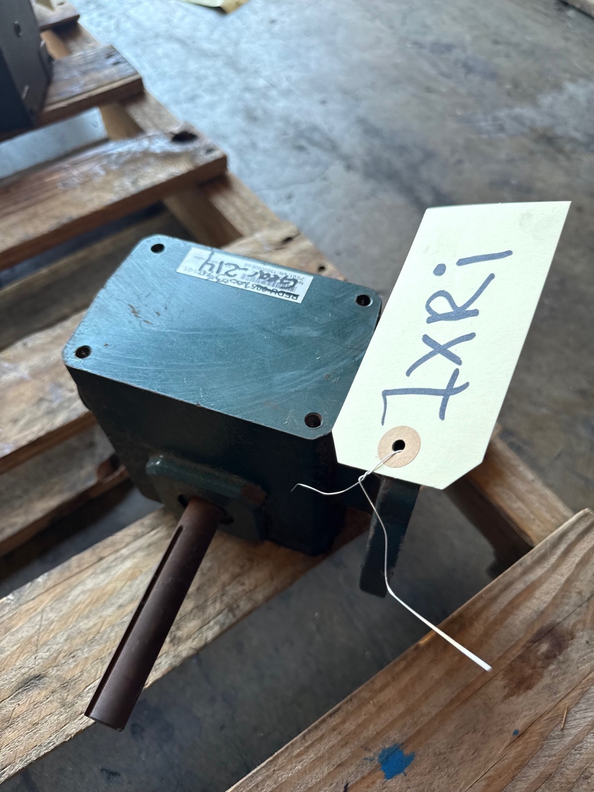 GROVE GOLD GROVE GEAR REDUCER 1XRI MOD SP5M05-2 .64HP 1750 RPM IN 20 TO 1 RATIO
