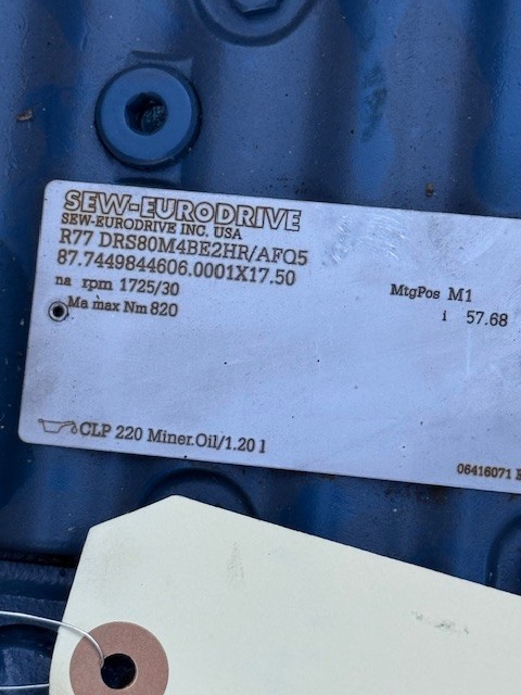 SEW-EURODRIVE GEAR MOTOR WA17 MOD R77 DRS80M4BE2HR/AFQ5 1725  TO 30 RPM 1.6 HP