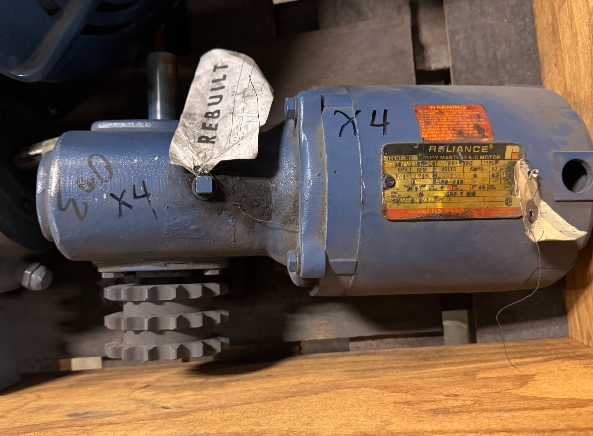 RELIANCE GEAR MOTOR X4 1/2 HP MODEL P56H1335W-20 RATIO 40 1725 RPM 208-230/460 V