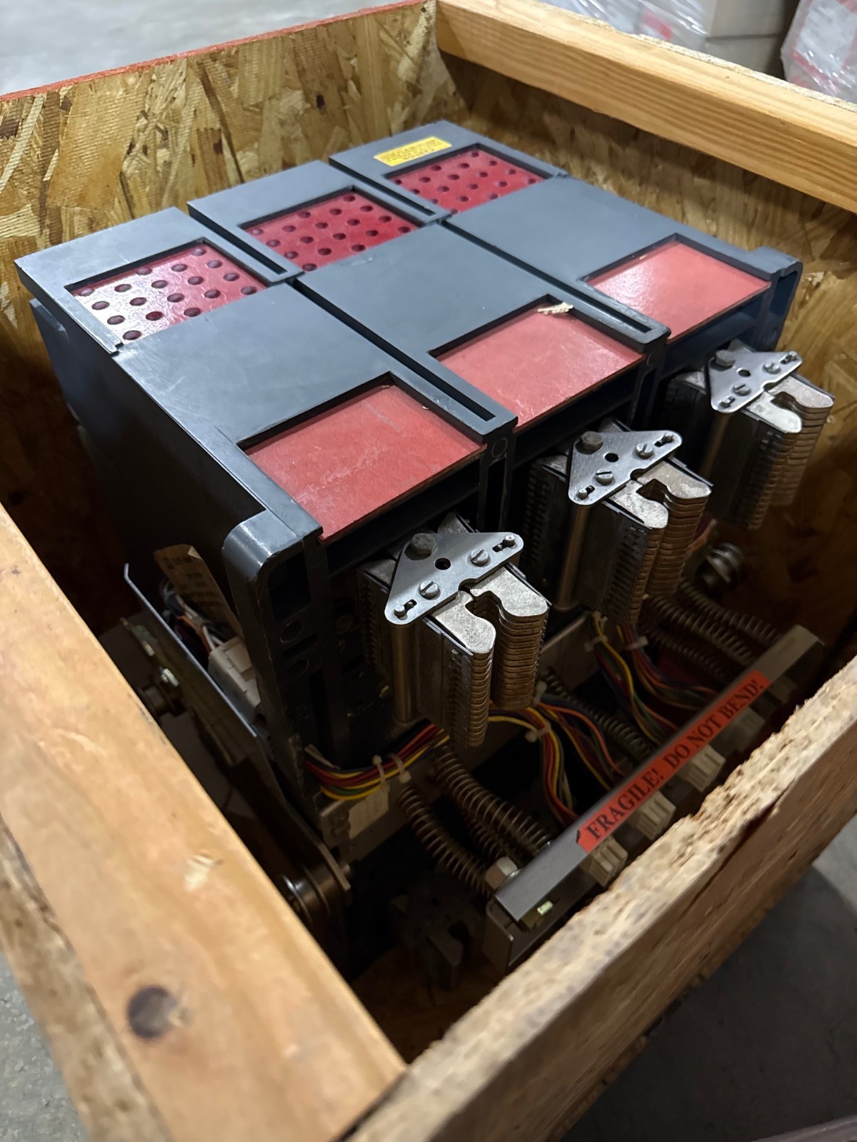 Refurbished BREAKER CUTLER-HAMMER SPB-100 MODEL SPBR330R 3000 AMP BREAKER 3000 AMP TRIP PLUG