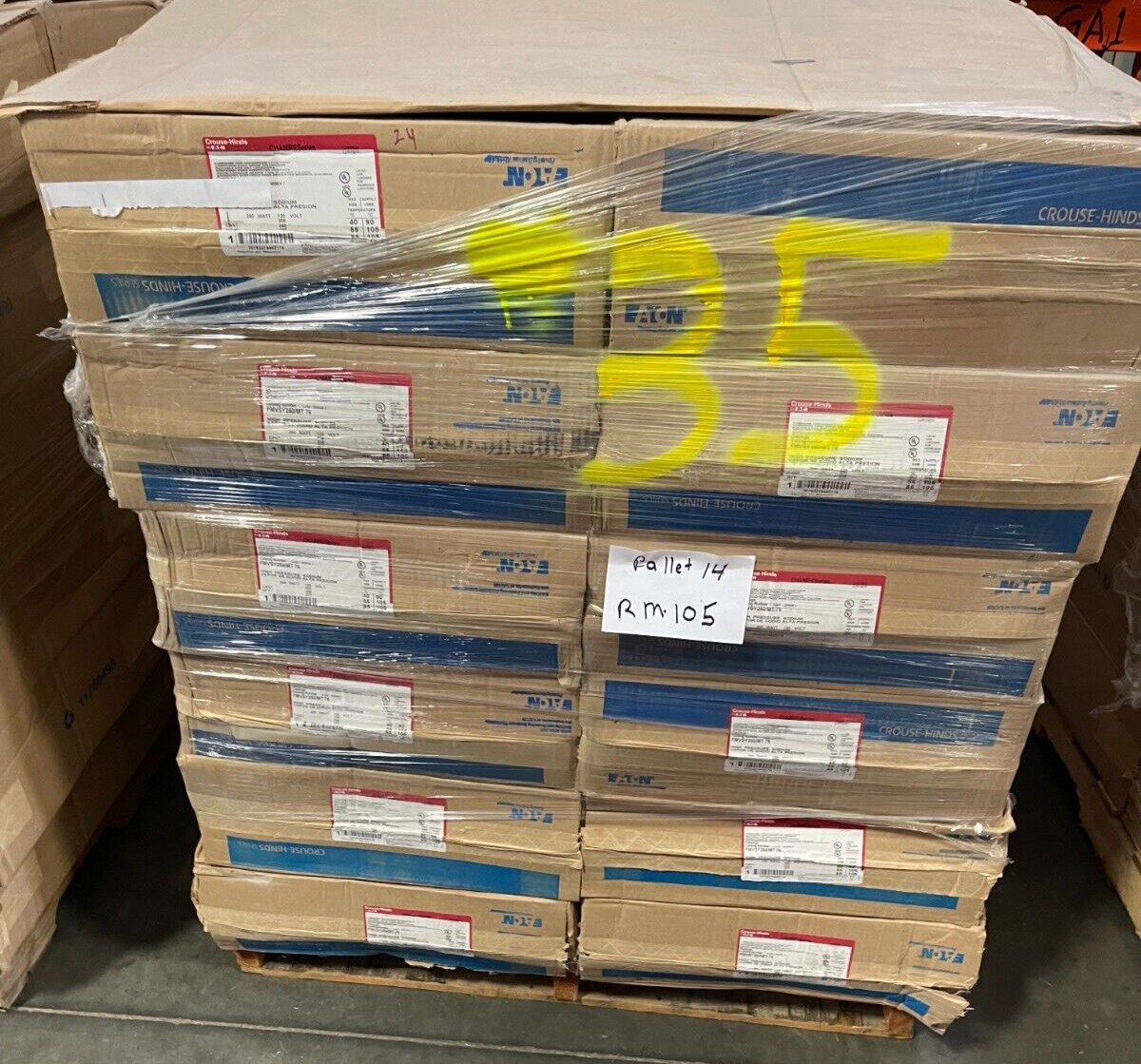 Crouse-Hinds Explosion Proof HID Floodlight FMVSY250/MT  120/208/240/277 V