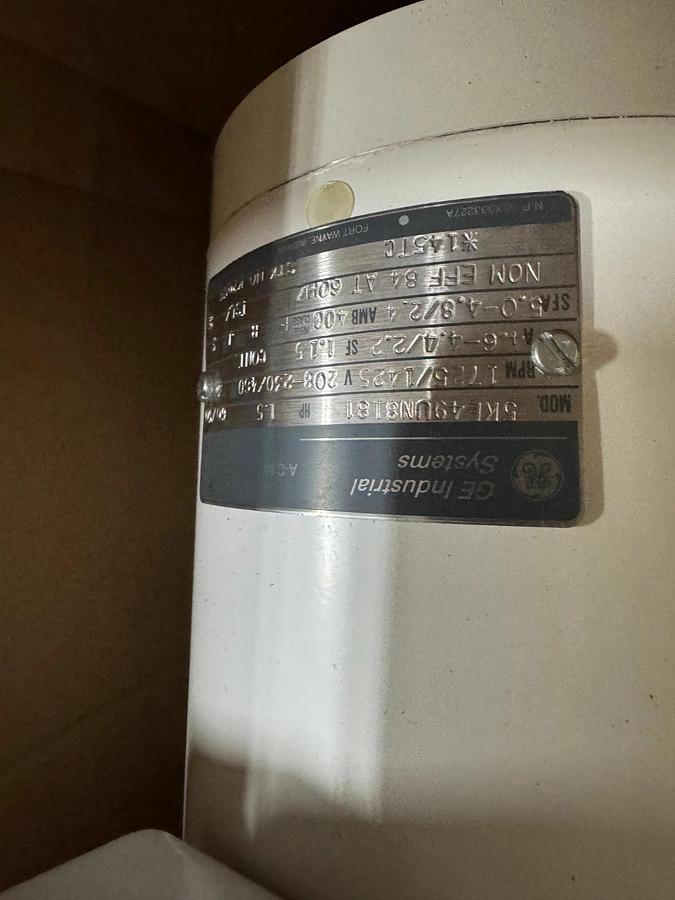 GE 11/2 HP MOTOR AD5A K2055 5KE49UN8181 1725/1425 RPM 208/230/460 V 4.6/2.2 AMP