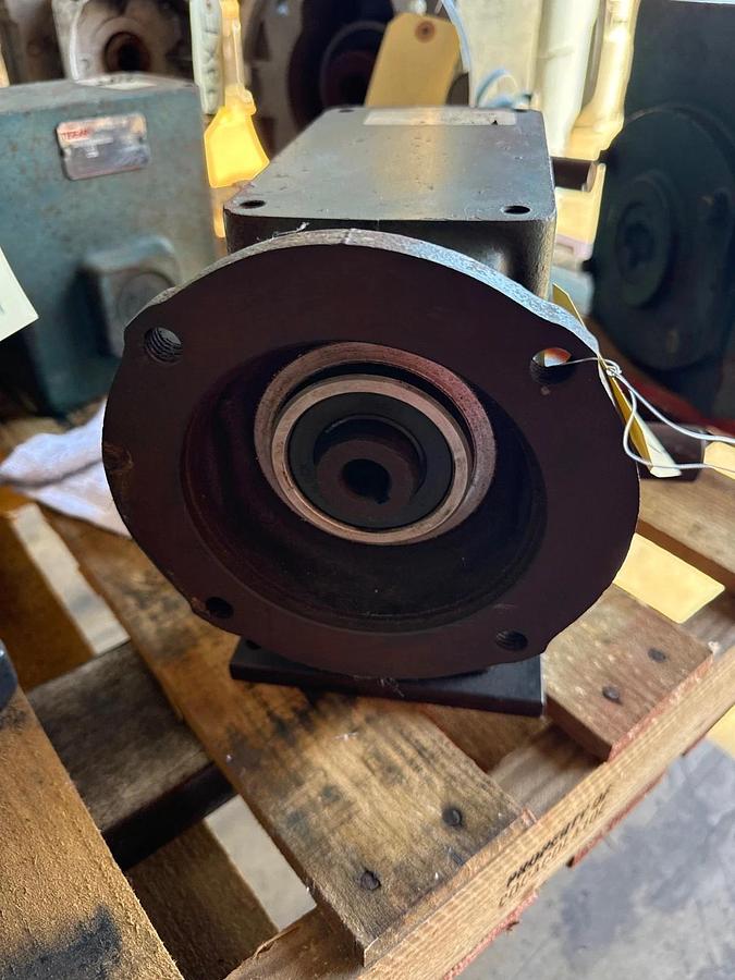 TIGEAR/2 BALDOR GEAR REDUCER 1XPE MOD MR94619LIDBC 1750 RPM 1.01 HP MAX TORQUE 1