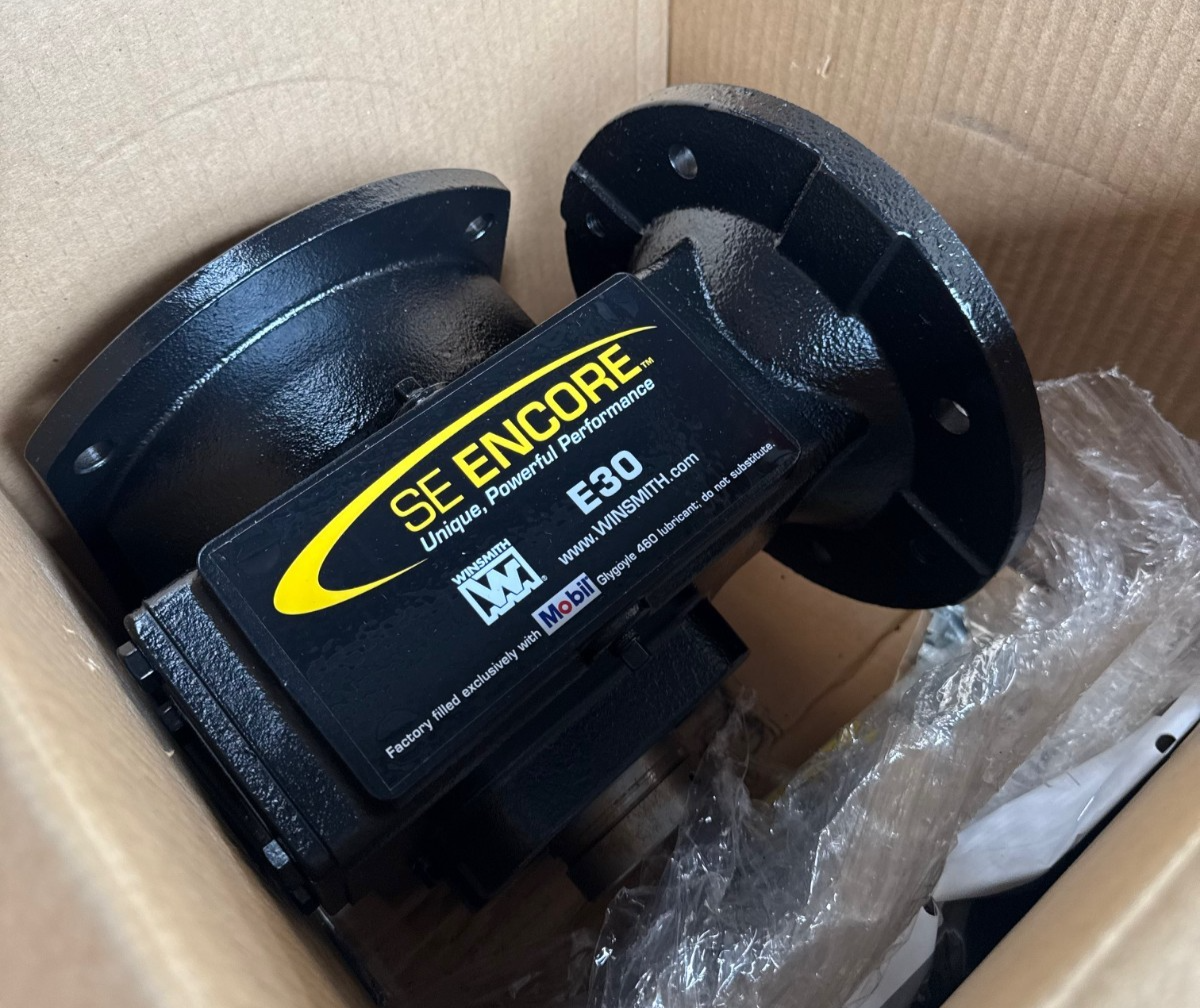 SE ENCORE WINSMITH GEAR REDUCER 1XNE MOD E30MSFS550X0DN 1750 RPM IN 20 TO 1 RATI
