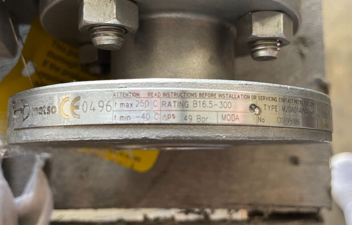 11/2" 300 RF BALL VALVE METSO 316 SS M2DA01APVA W METSO B1JU8/35L ACTUATOR