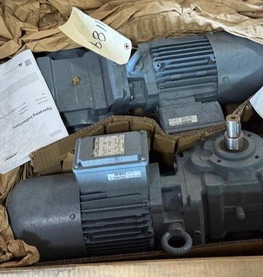 SEW-EURODRIVE GEAR MOTOR WA9 10 M0D K47 DRN100L4/BE5HR/AFQ5 1758 TO 129 RPM 5HP