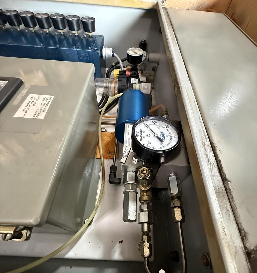 Refurbished HYCOA AIR/OIL LUBRICATION UNIT A0-100 8-POINT MODEL C99-12776