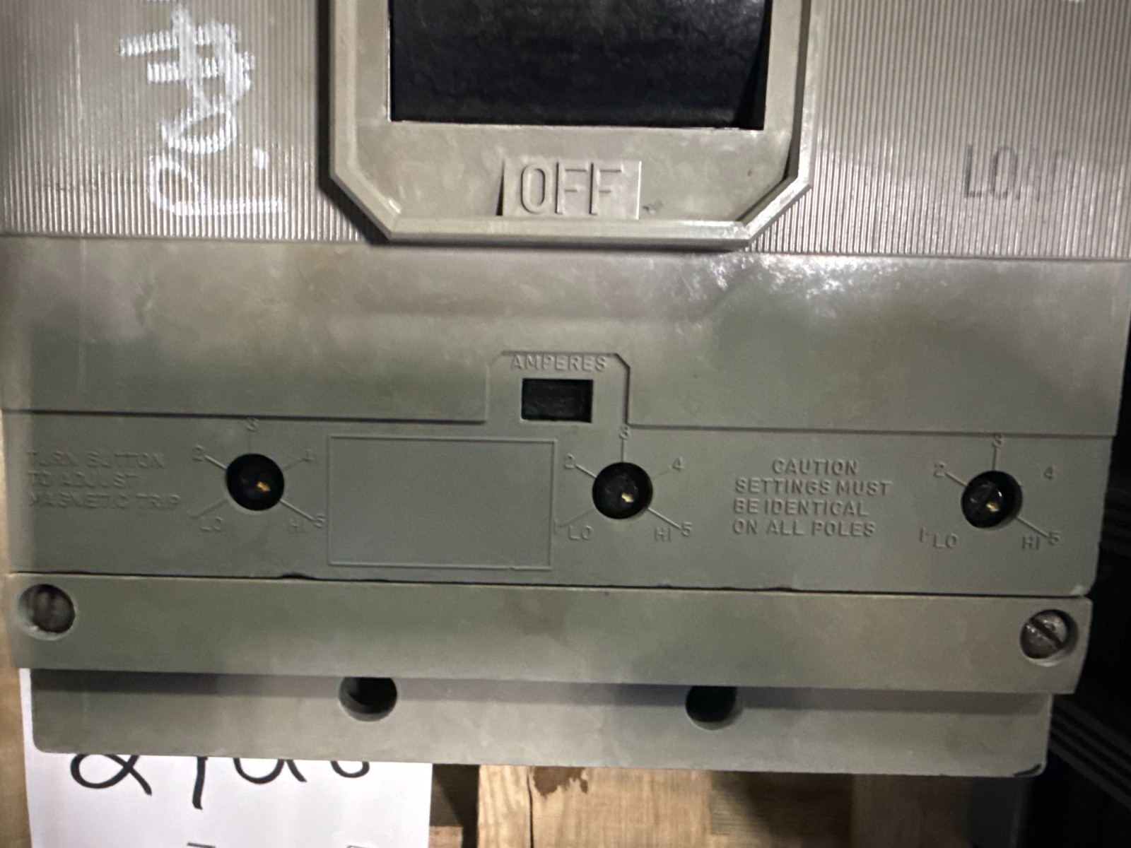 Refurbished ITE 1000 AMP BREAKER 2YU8 MODEL HPSM100CSN TYPE  ETM 1KA MAGNETIC TRIP 2 SHUT