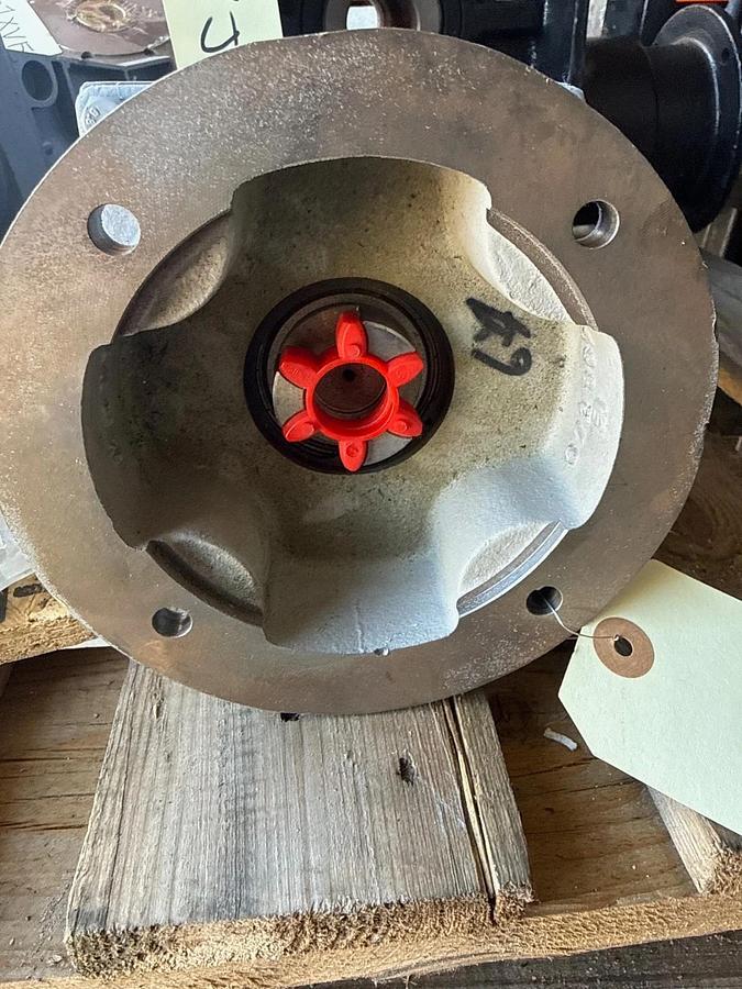 LENZE GEAR REDUCER 1XVG 1XVI MOD GKR04-2NHBR 81NM 171 R/MIN .41 CLP460