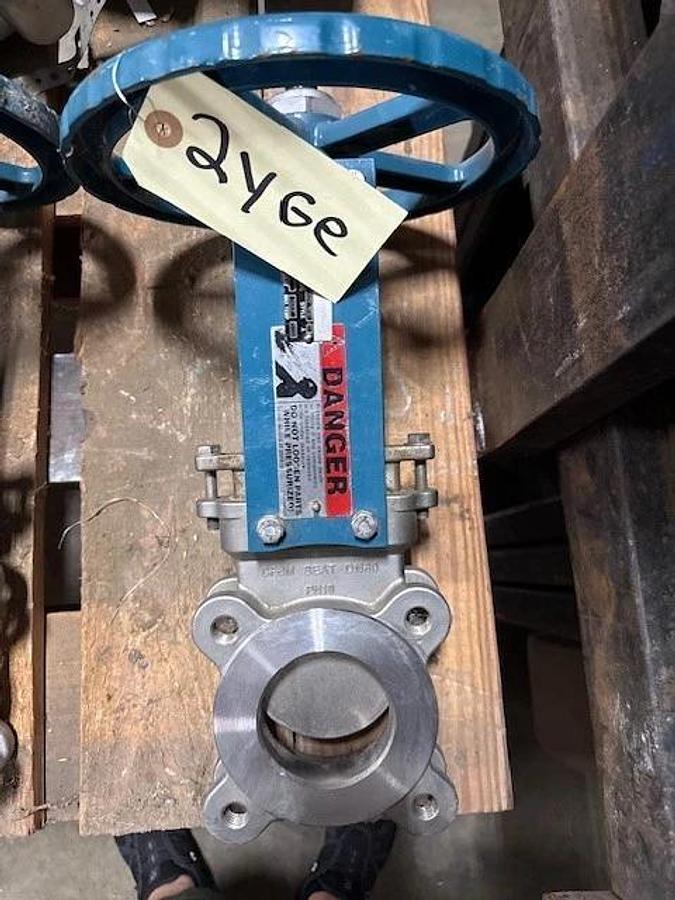 Used DEZURICK 3" 150 LB LUG KNIFE GATE VALVE MODEL KGN-MSU MC 9633562 316SS BODY DISC