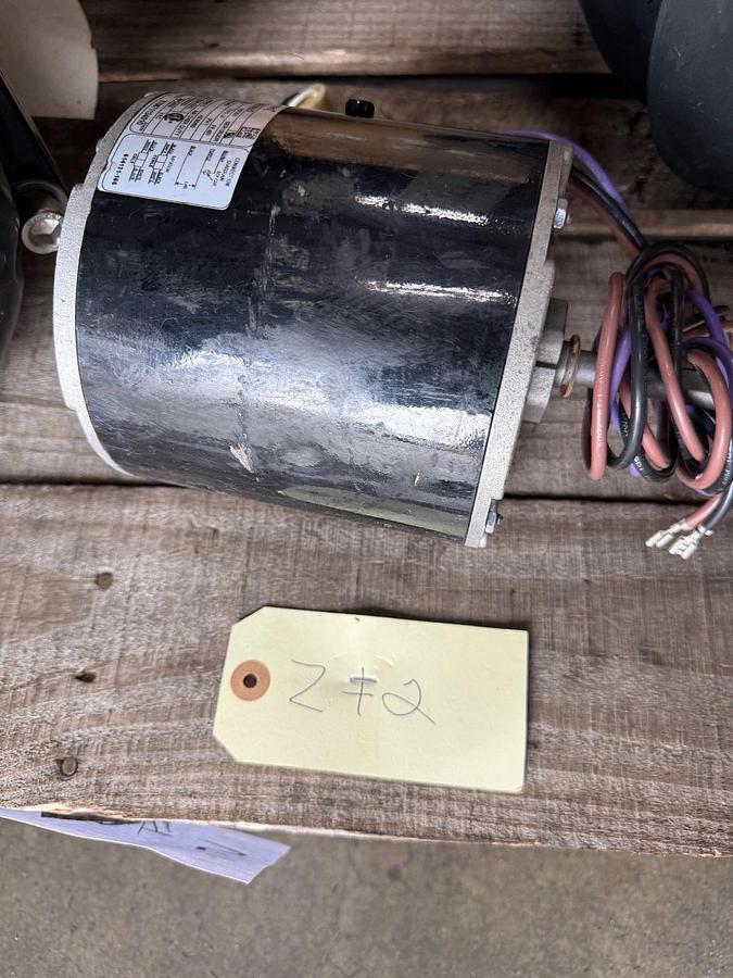 GENTEQ Motor 1/2 HP MODEL F48B18A05 ZT2 1100 RPM 380-415/460 V 1.3 AMP 1 PH FRA