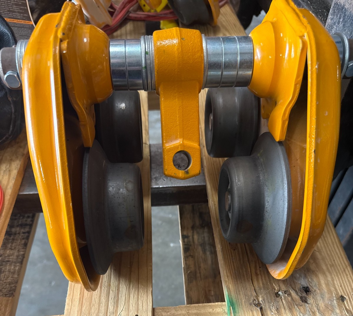 Used Harrington Pneumatic Hoist 2 Ton TCK2000-P2  WITH TROLLEY 2YR3-9