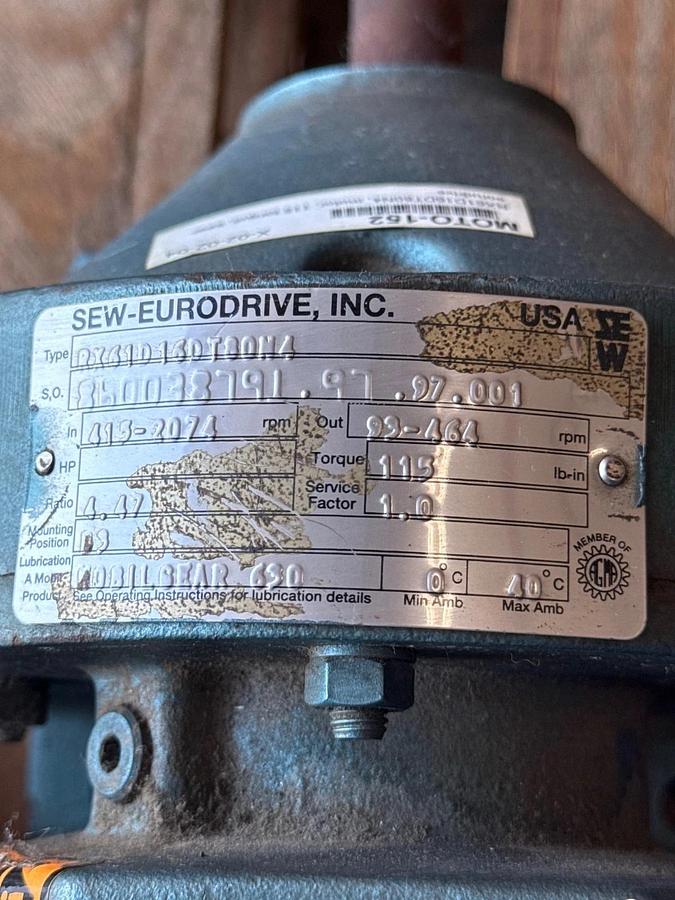 SEW-EURODRIV GEAR REDUCER 1XRG MOD RX61/D160T80N4 415-2074 TO 93-464 RPM TORQUE