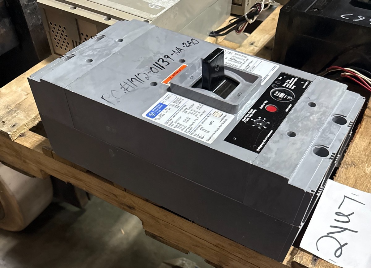 Refurbished WESTINGHOUSE SELTRONIC 1200 AMP BREAKER 2YU7 HNC31200F FRAME HNC 1200A 1KA TRIP
