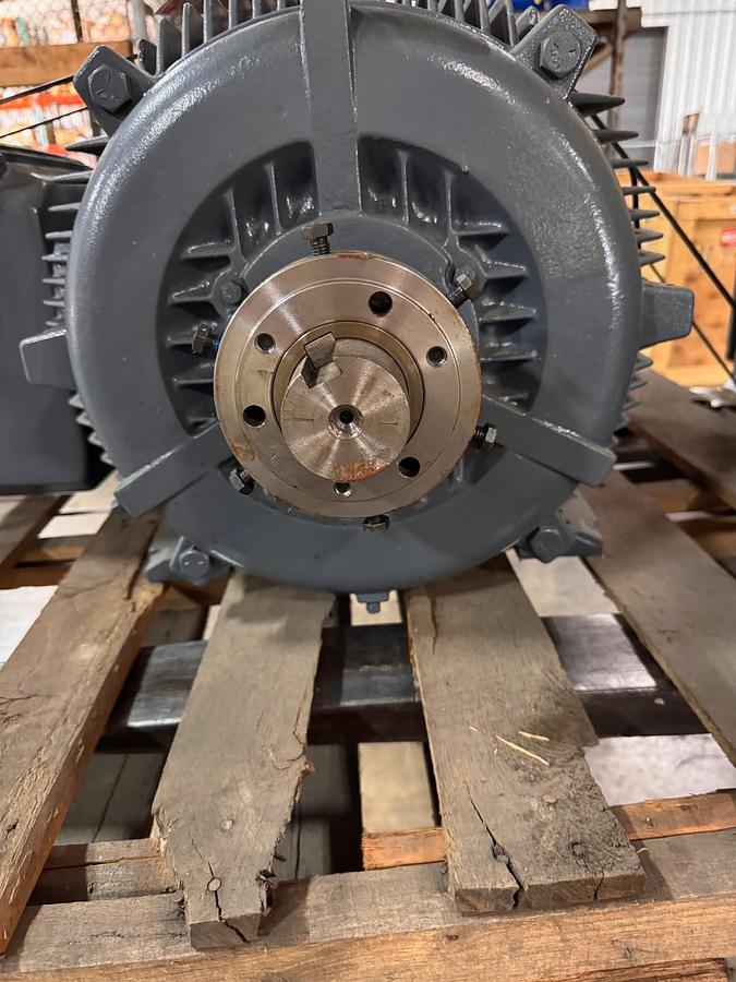Refurbished SIEMENS MOTOR 75 HP MODEL RGZEESD 2XC 1780 RPM 460 V 85 AMPS 3 PH FR 365T 2.38 S