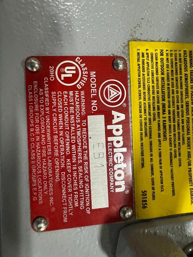 APPLETON EXPLOSION PROOF BREAKER V63 15 AMP 480 V 3 POLE 3 PH EB1EH3W15