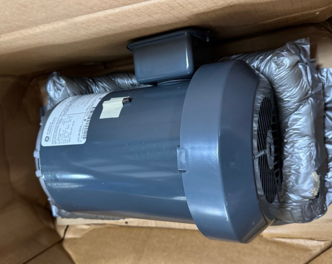 GE 1 HP MOTOR AD5E K2012 5K49NN8189A 1725 RPM 208/230/460 V 3.6/1.9 AMP FR 143T