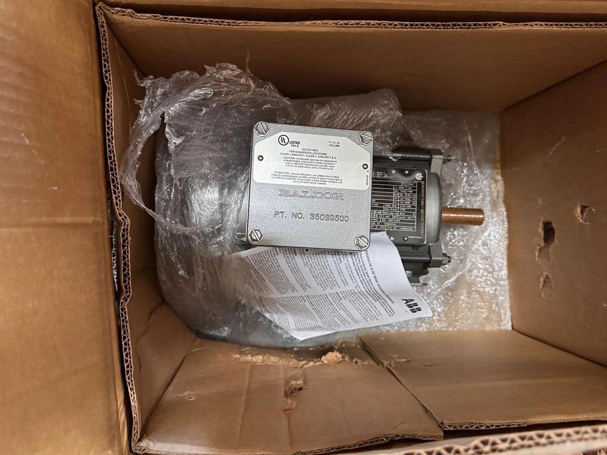 BALDOR  EXPLOSION PROOF MOTOR 1 / 3/4 HP MODEL XM14142T ZK5 ZT5 1760/1475 RPM