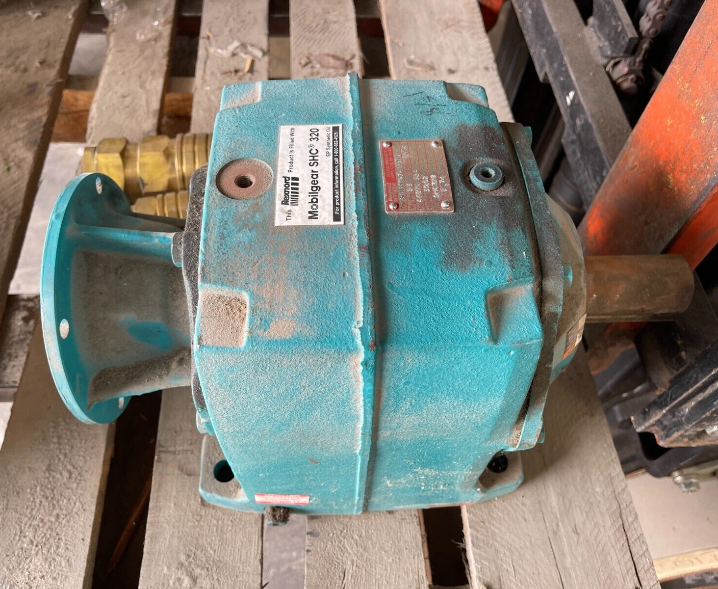 REXNORD HYDRAULIC MOTOR SFN35C50U-145TC MTG B8 RPM 35.62 QTY .74