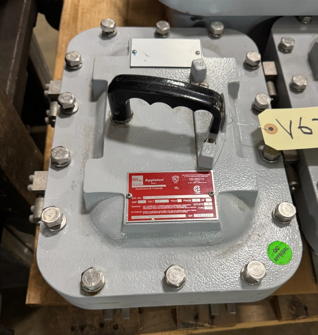 APPLETON EGS EXPLOSION PROOF BREAKER V62 15 AMP 480 V 3 POLE 3 PH AEAB13415C