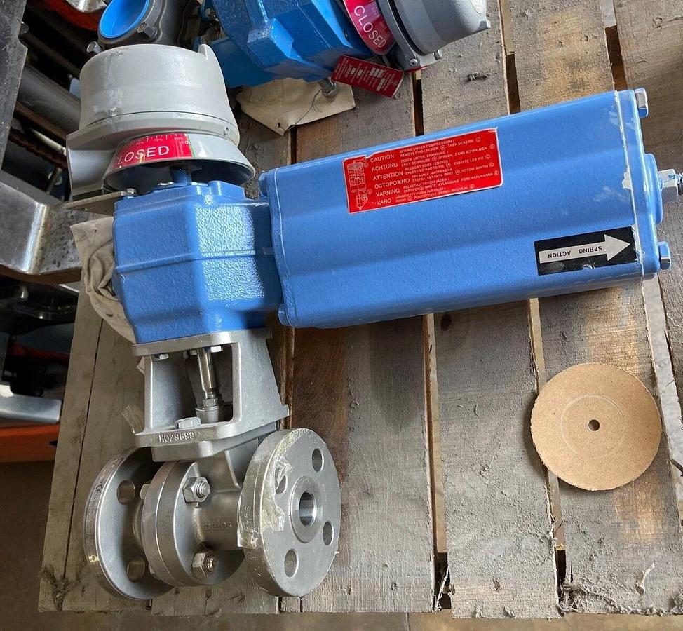 11/2" 300 RF BALL VALVE METSO 316 SS M2DA01APVA W METSO B1JU8/35L ACTUATOR