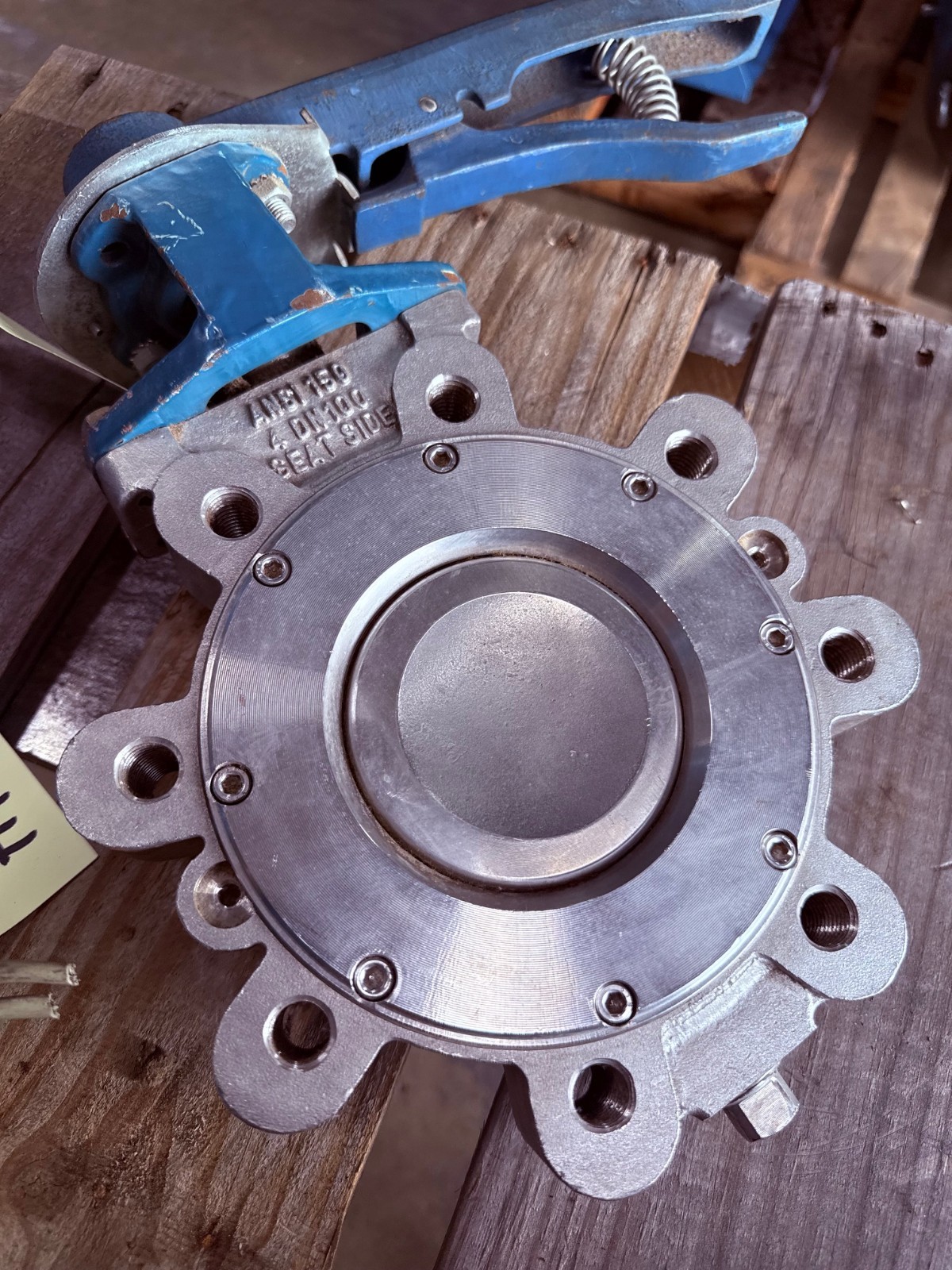Used DEZURICK 4" 150 LB LUG HIGH PERFORMANCE BUTTERFLY VALVE MODEL BHP 932520-1 2YIB