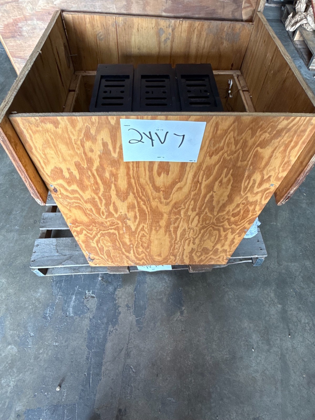 Refurbished Westinghouse 2000 AMP BREAKER PC2000  600 V 3 POLE 50/60 HZ 1600 AMP PLUG 2YV7