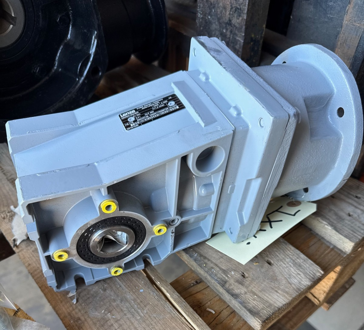 LENZE GEAR REDUCER 1XVG 1XVI MOD GKR04-2NHBR 81NM 171 R/MIN .41 CLP460