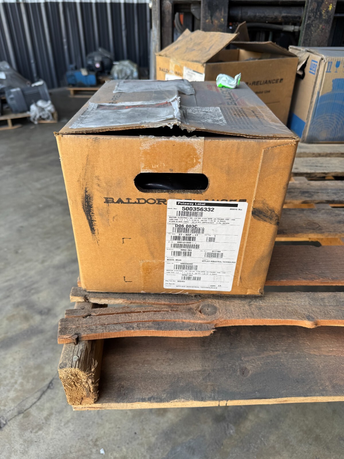 BALDOR MOTOR C4 1 HP  M3452 1140RPM 208-230/460 V  1.2-1.1 / .55 AMP 3 H  FR 56H