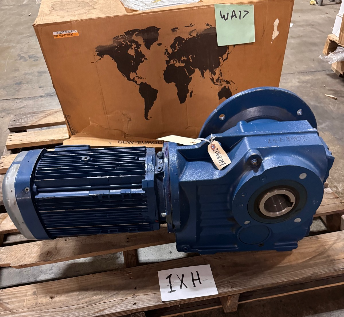 SEW-EURODRIV GEAR MOTOR 1XH MOD AF87 DRN132S4/FG/EK8S/DH 1768 TO 28  RPM 7.5  HP