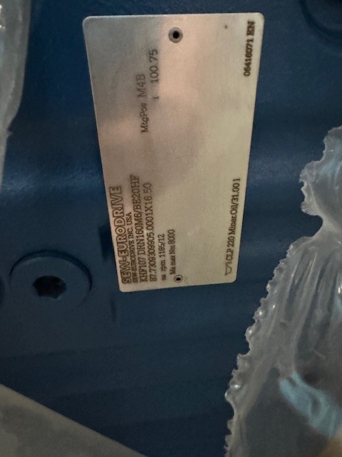 SEW-EURODRIVE GEAR MOTOR WA 42 43 MOD R107DSR180M4BE30HR/EG7C 1770 - 71 RPM 27 H