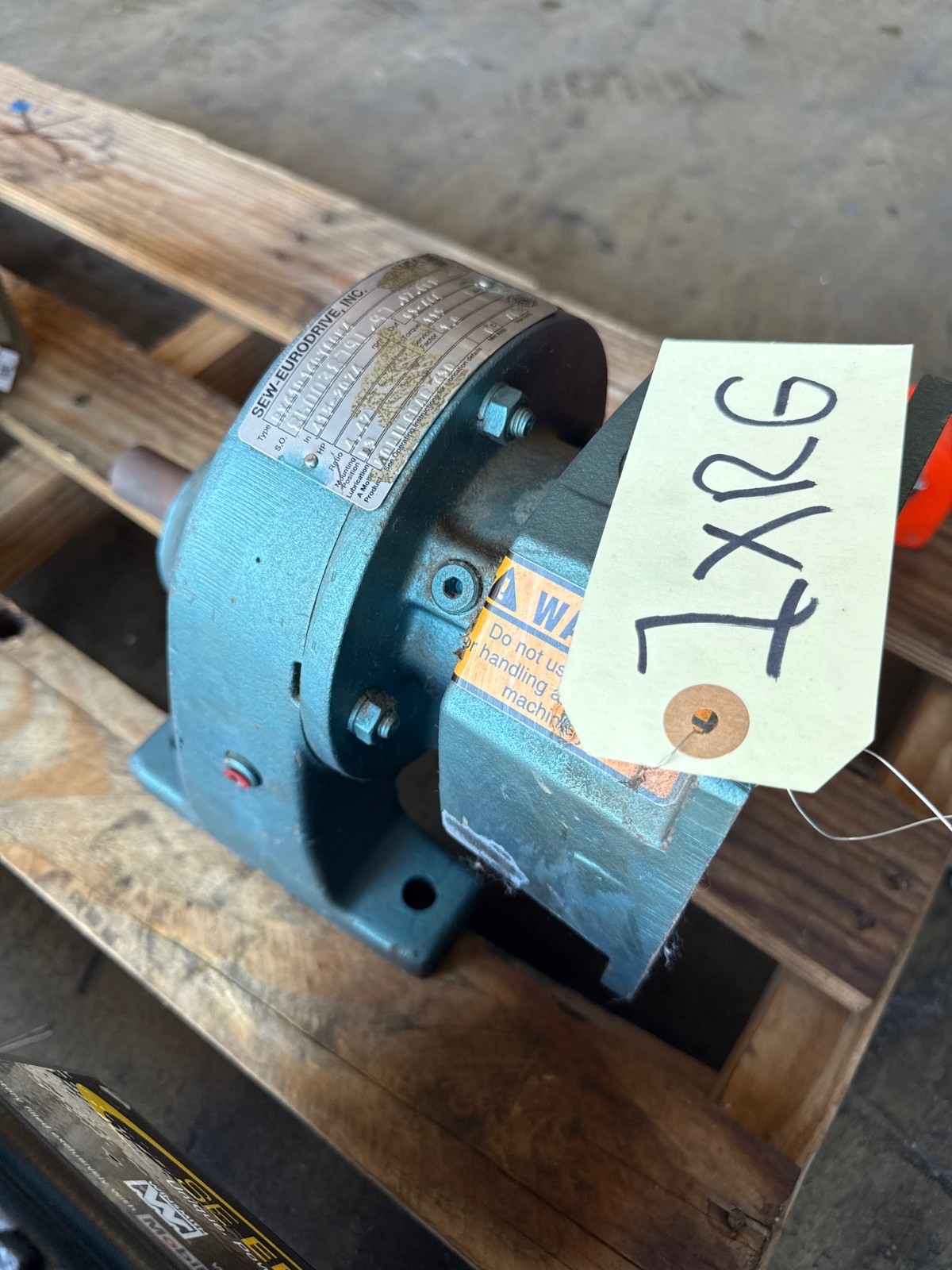 SEW-EURODRIV GEAR REDUCER 1XRG MOD RX61/D160T80N4 415-2074 TO 93-464 RPM TORQUE