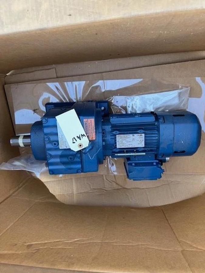 SEW-EURODRIVE GEAR MOTOR WA17 MOD R77 DRS80M4BE2HR/AFQ5 1725 TO 30 RPM 1.6 HP