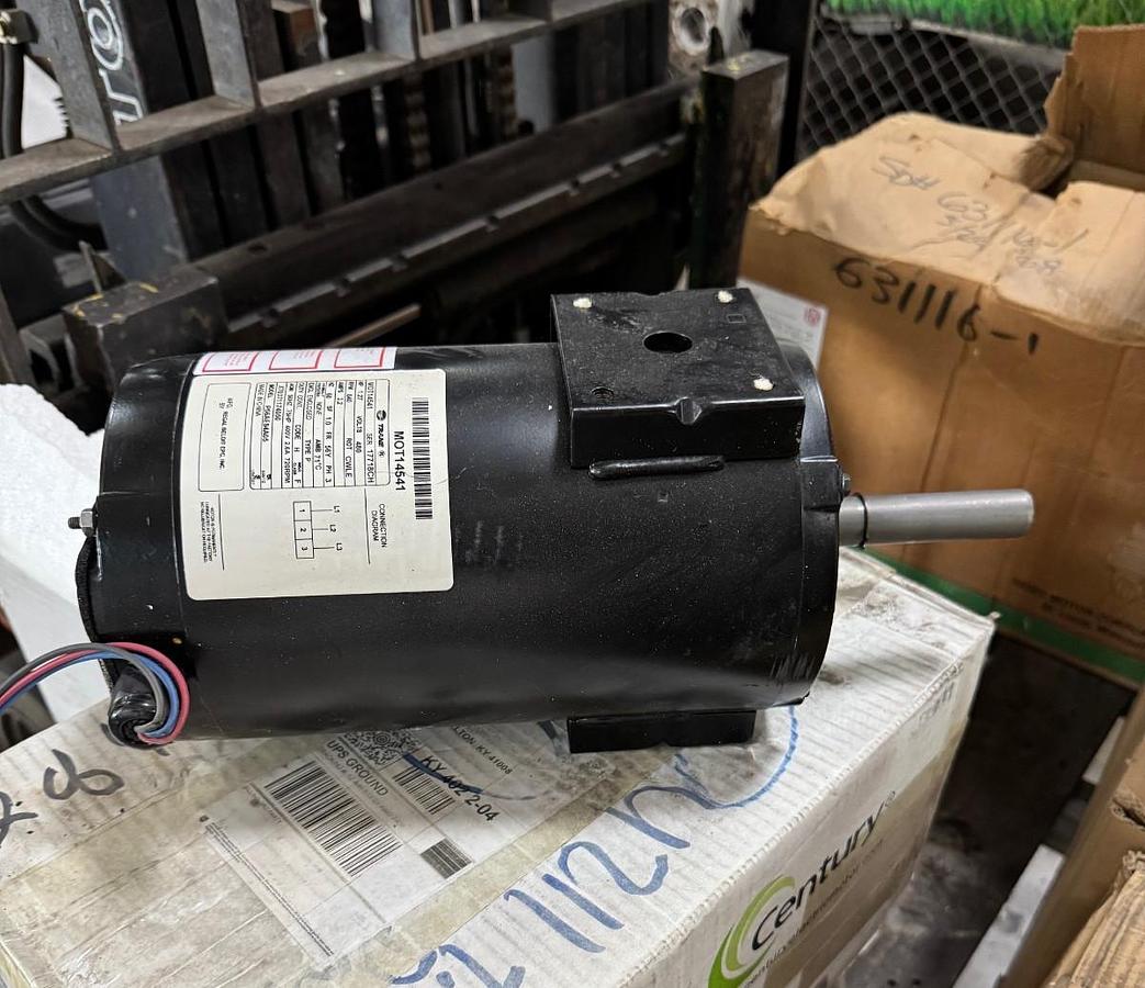 TRANE Motor 1.27 HP MODEL MOT14541 WA4E 840 RPM 480V 3.2 AMP 3 PH FRAME 56Y