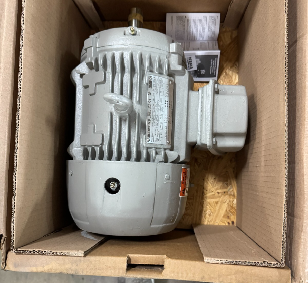 SIEMENS MOTOR L4 1 1/2 HP SD100 1LE23211CD314AA3 875/725 RPM 230/460 200/400 V