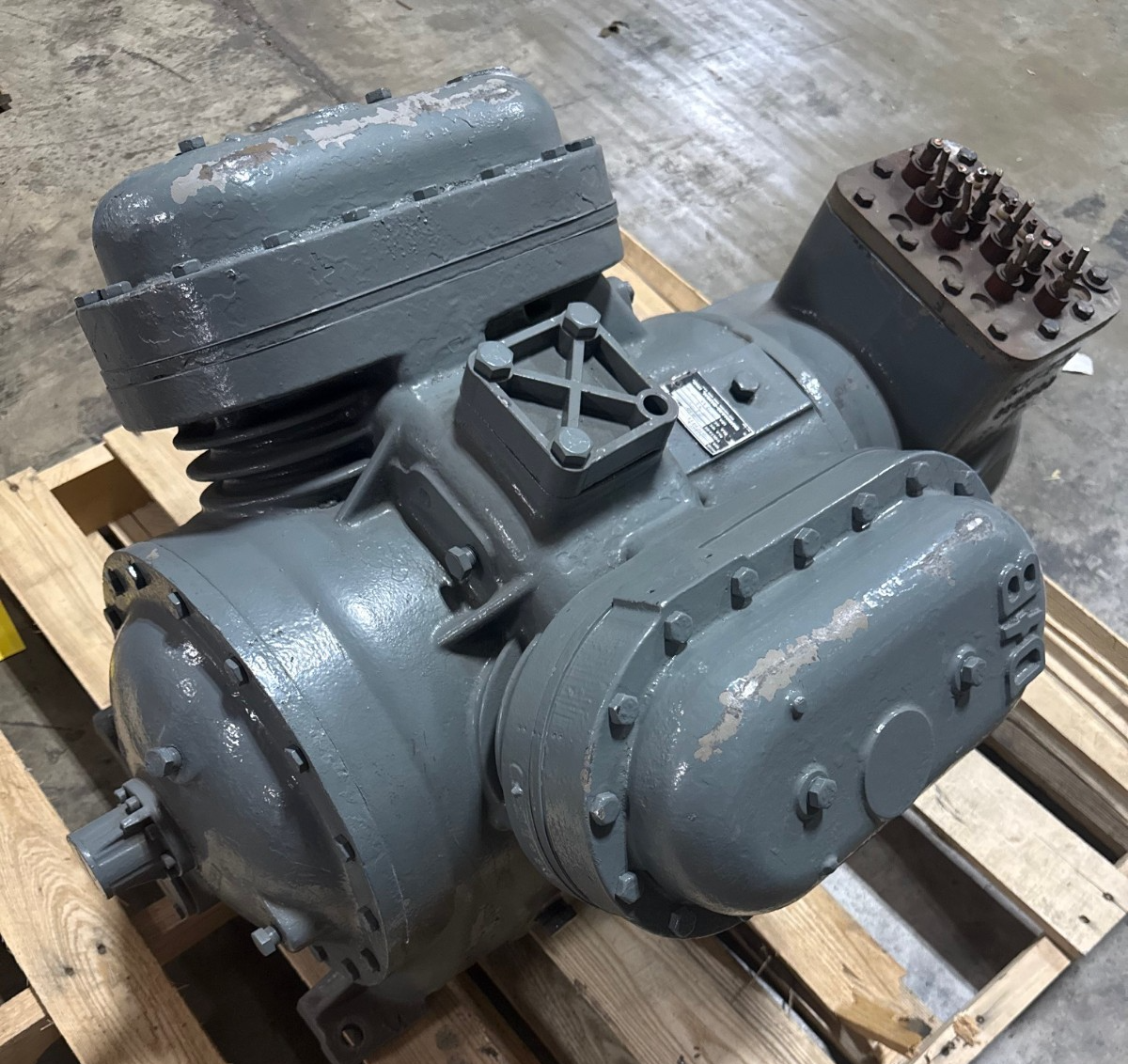Refurbished DUNHAM-BUSH SEMI HERMETIC COMPRESSOR 2YF MODEL 358CFN TYPE 60 450 V 50 AMP 3 PH